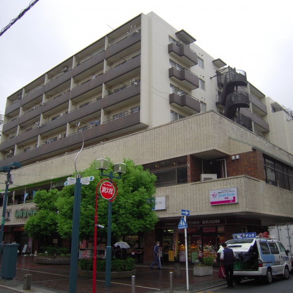 ニックハイム綱島第２(区分所有、１階店舗部分)